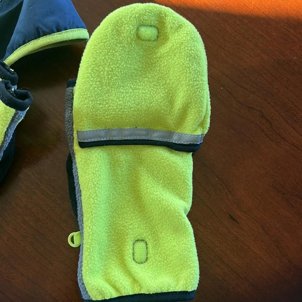 Gap winter hat & gloves set